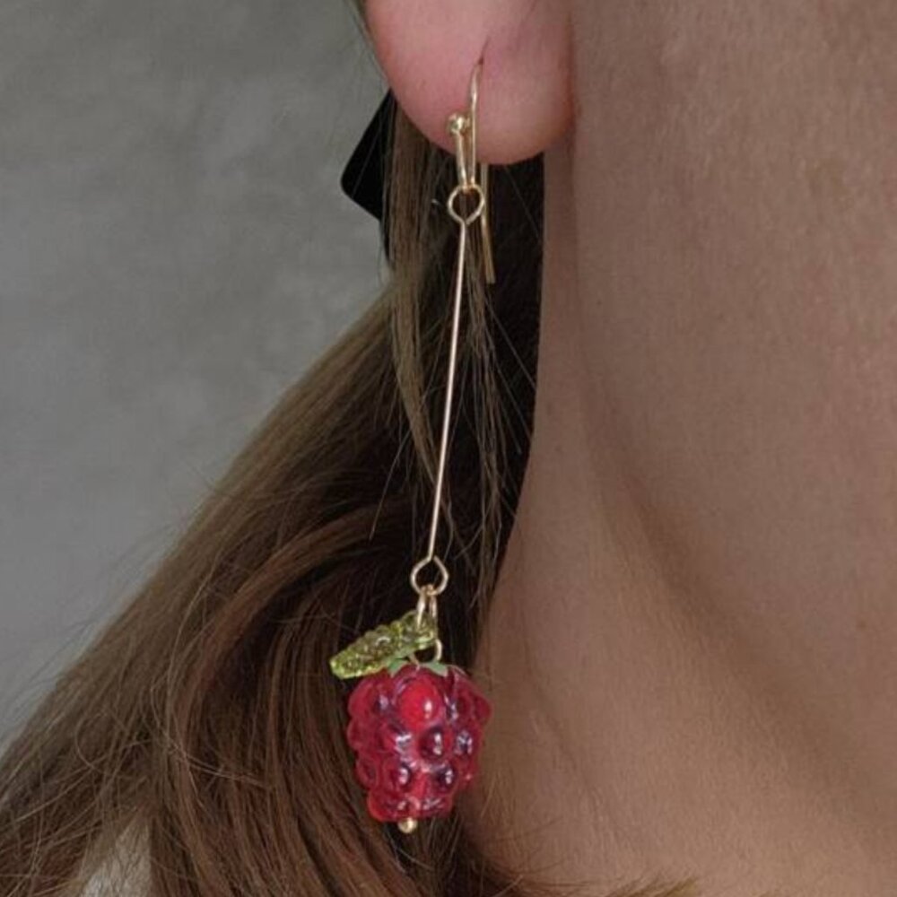 Long Dangle RASPBERRY DROP EARRINGS MODCLOTH - Picture 3 of 4